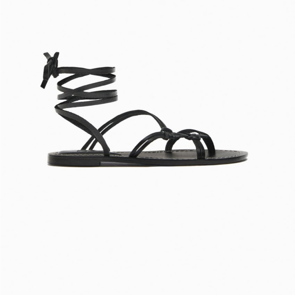 ZARA LOW HEELED STRAPPY LEATHER SANDALS